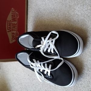 EUC Black Vans, Size 5.5